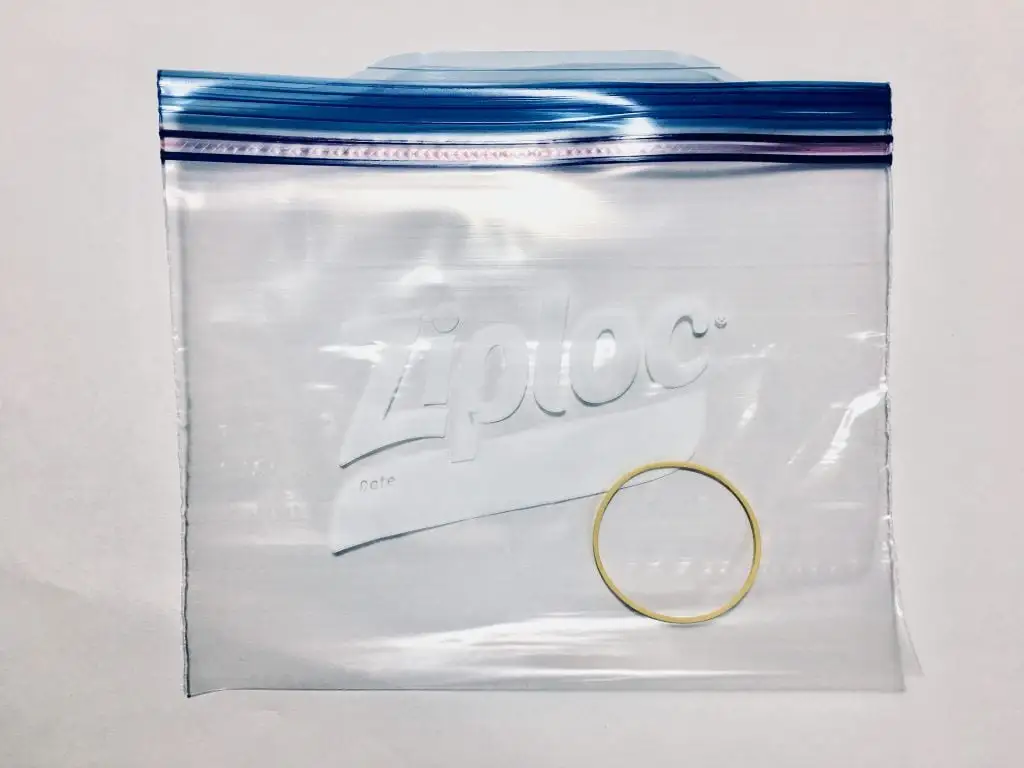 ubereats用アイテム　ジップロックと輪ゴム