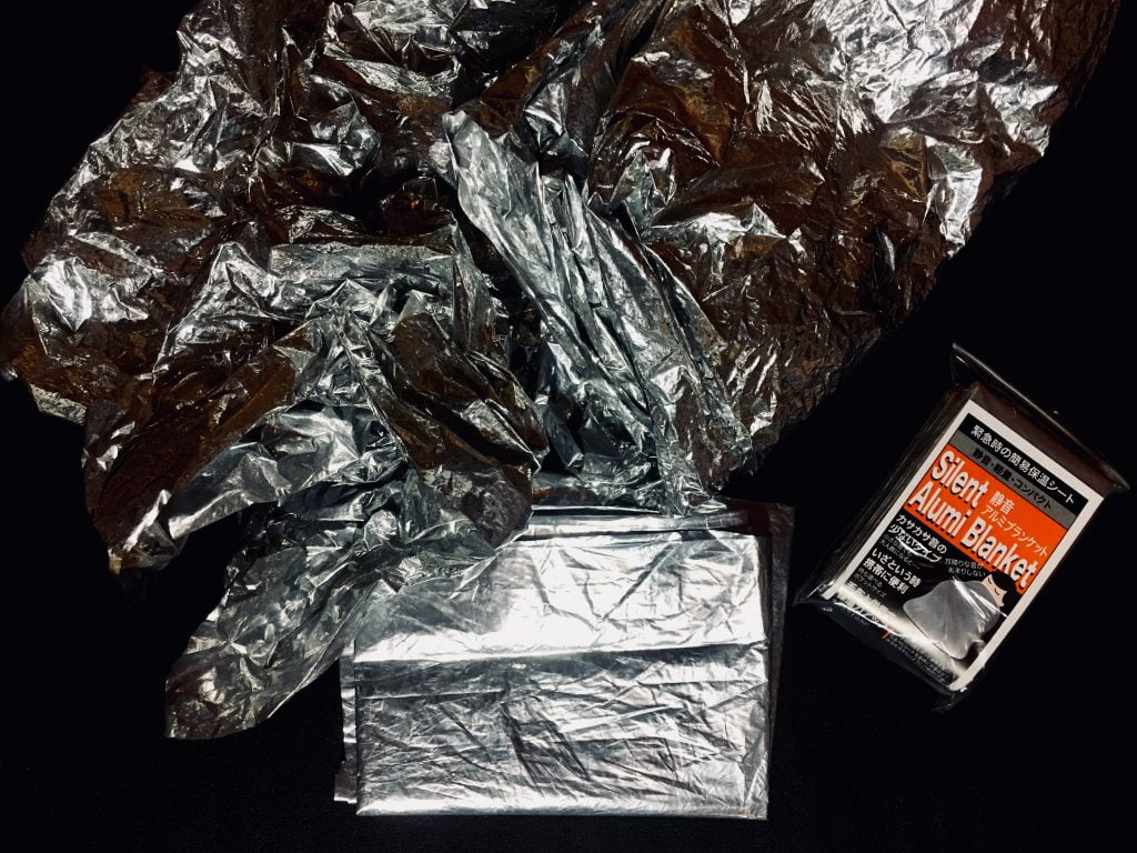 ウーバー　緩衝材　静音サバイバルシート