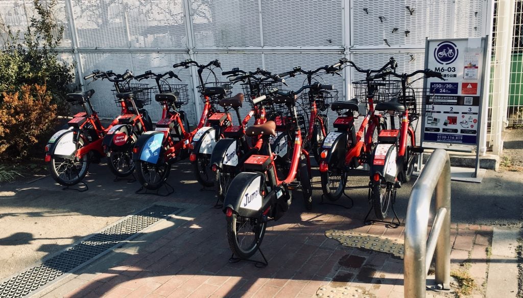 13号通り公園　赤チャリポート