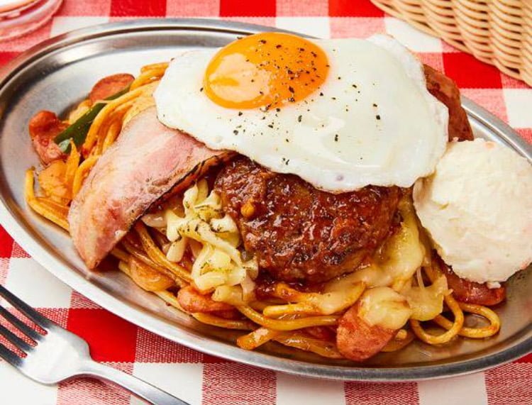 スパゲティのパンチョ　全部のせパスタの写真