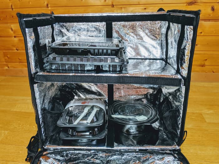 ウーバーイーツ　バッグ　仕切り板　使い方