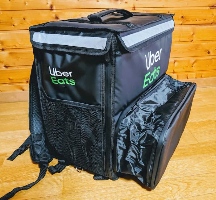 ウーバーイーツ　バッグ　拡張　広げる