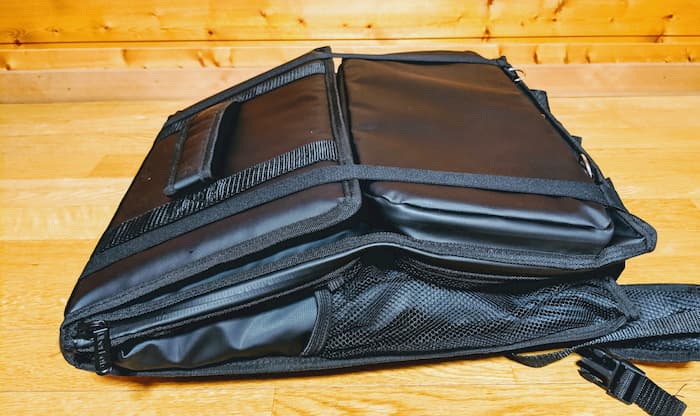 ウーバーイーツ　バッグ　畳み方