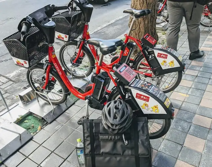 札幌到着後40時間経ってようやく配達バッグの出番！